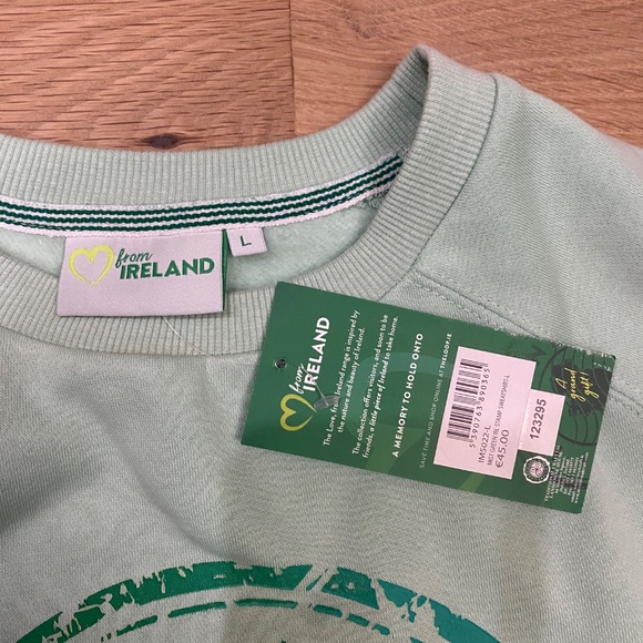NEW! Ladies Large Ireland Sweatshirt - Picture 2 of 4